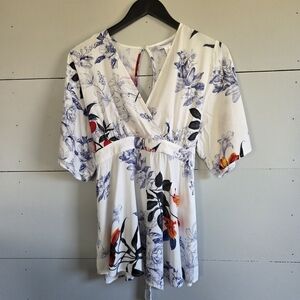 Motherhood Maternity Floral Blouse White Blue Orange Kimono Sleeve V-Neck Size M